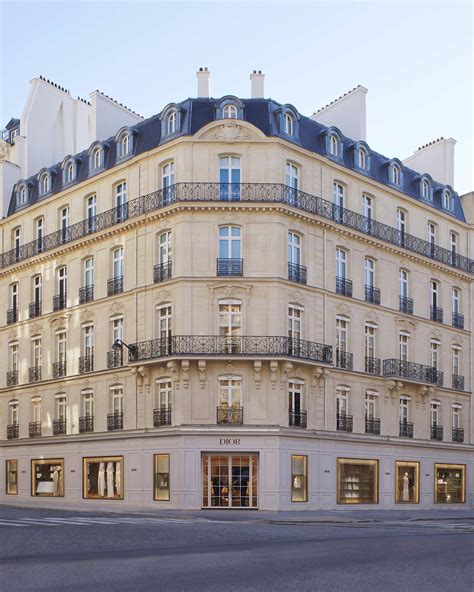 christian dior boutique paris tag|30 avenue montaigne in paris.